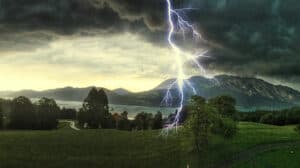 Richtig versichert gegen Unwetterschäden Sturm Hagel Hochwasser